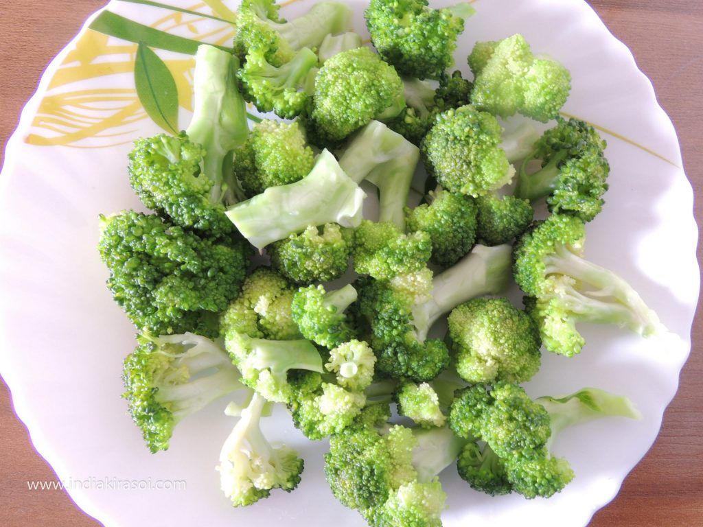 Cut the broccoli.