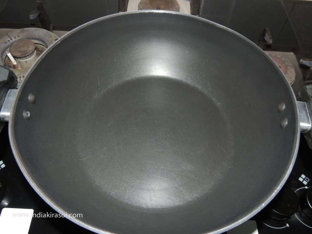 Put a kadhai/ frying pan on the gas.