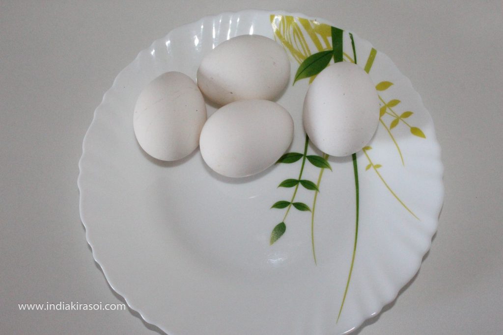 Take 4 raw eggs to make egg curry.